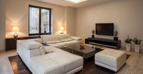 커피 테이블을 중심으로한 거실 배치