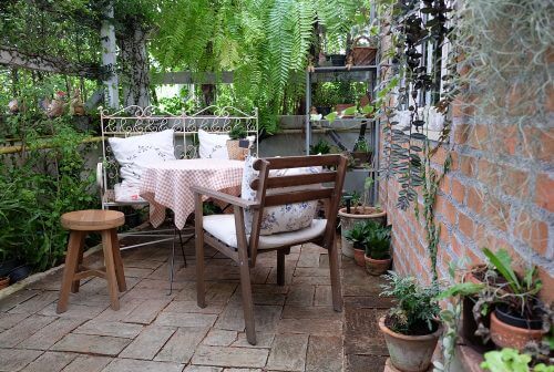 미니 정원 나무 의자