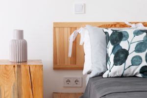 겨울 인테리어에는 나무 소재가 좋다.