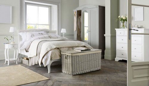 트렁크는 멋스러운 인테리어 소품이다.