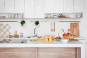 부엌을 더 크게 보이게 하는 10가지 방법