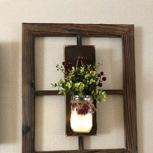 오래된 액자와 유리병