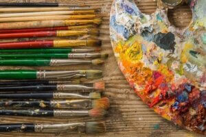 현대 미술 작품으로 성공적인 인테리어를 하는 법